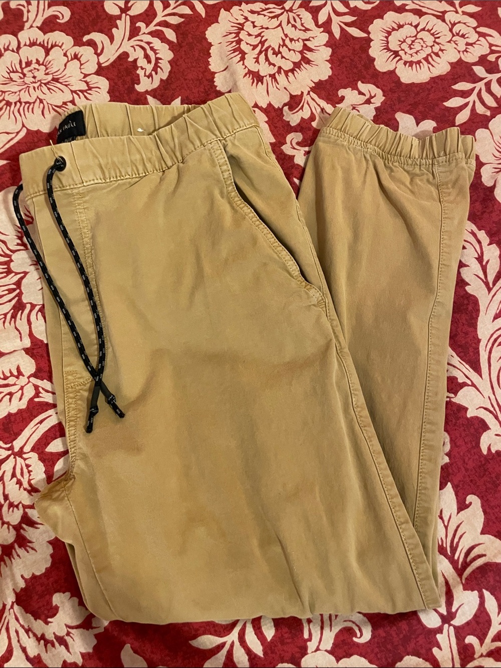 American Eagle Outfitters Men's Drawstring Chino Joggers in Khaki
